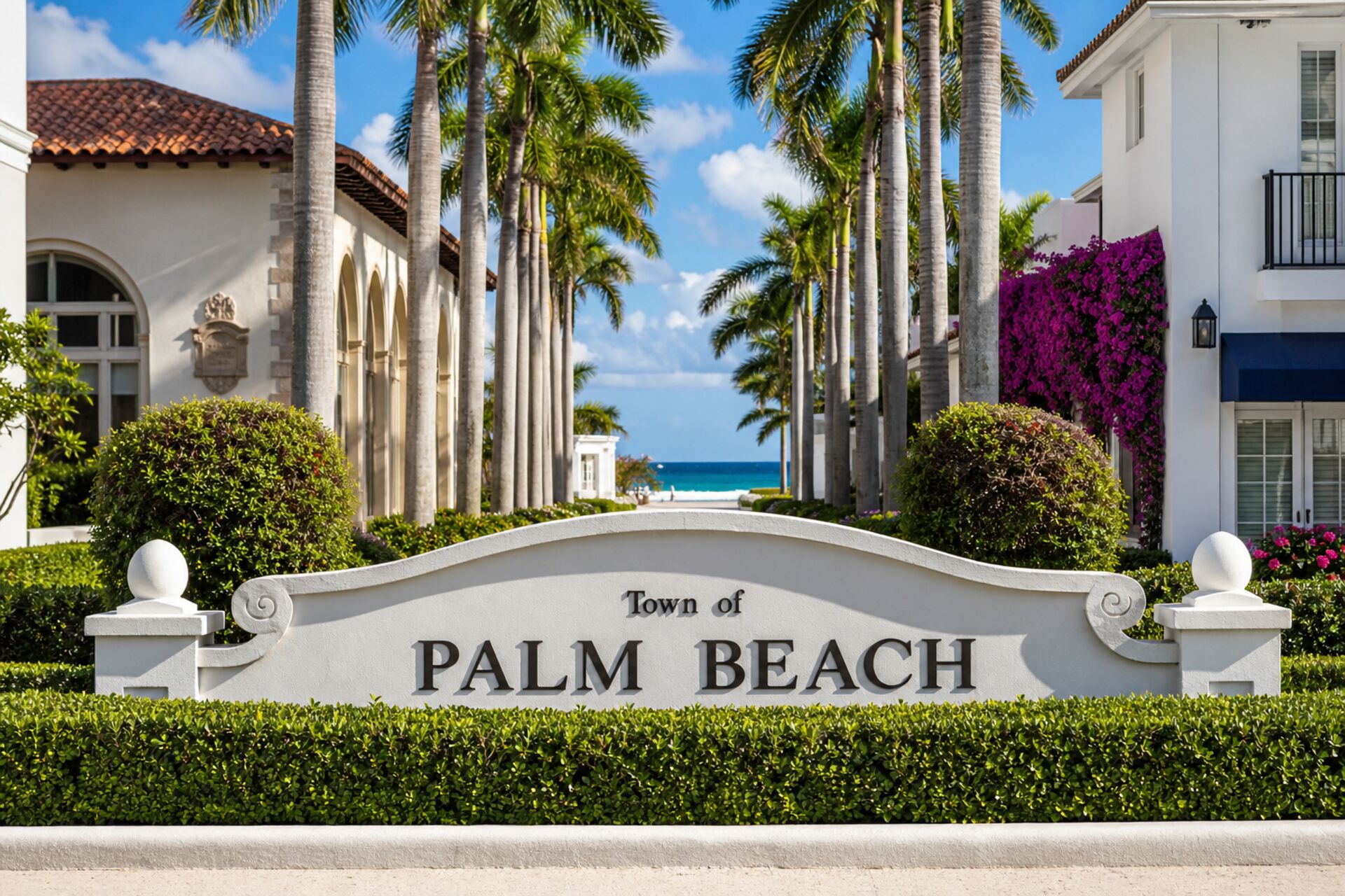 Welcome sign at the entrance to Palm Beach, Florida